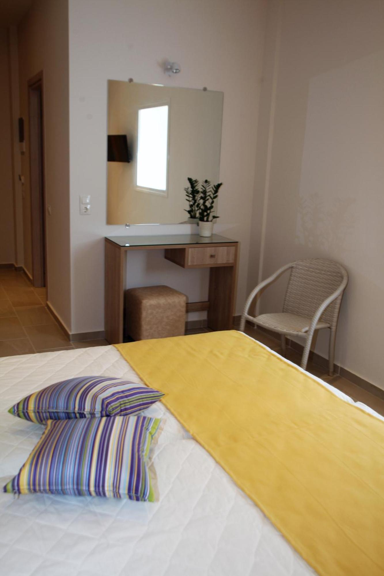 Alexander Lejlighedshotel Agios Gordios  Eksteriør billede